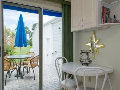 Beautiful 2 bedroom Condo